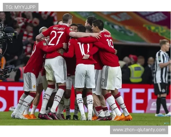 舍什科对热刺失单刀后伤退,曼联10人应战艰难守平 舍什科对热刺失单刀后伤退,曼联10人应战艰难守平